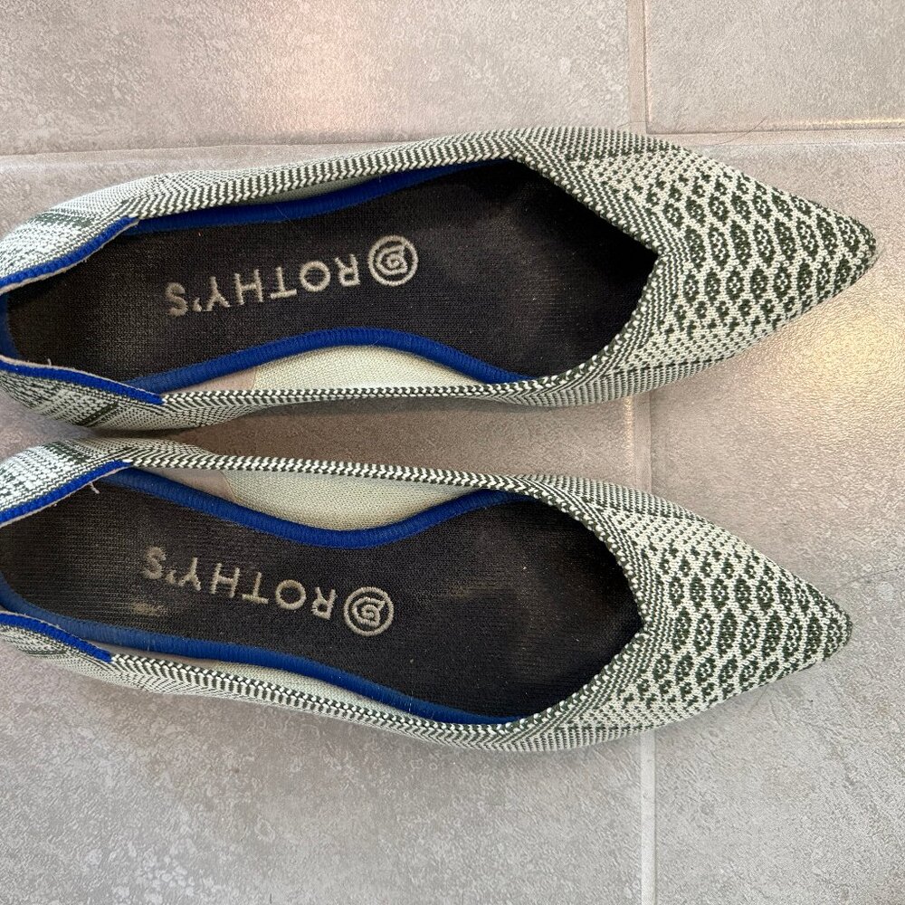 Rothy's green snakeskin flats - size 8.5